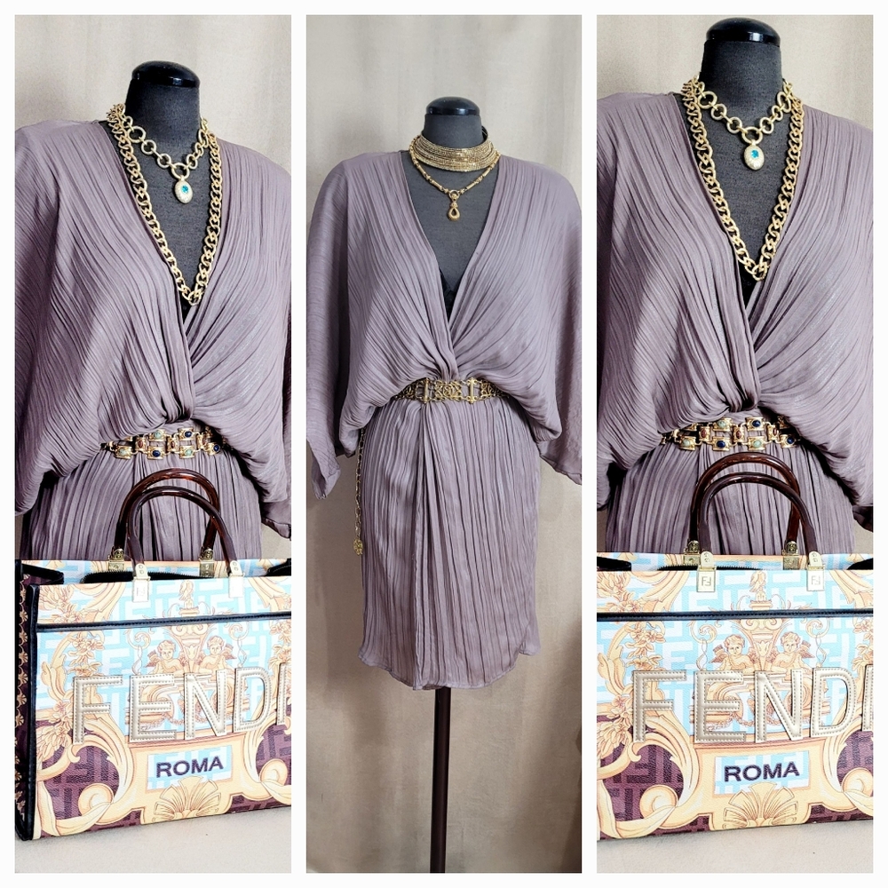 Pleated Dress / 8 - Picture 8 of 11